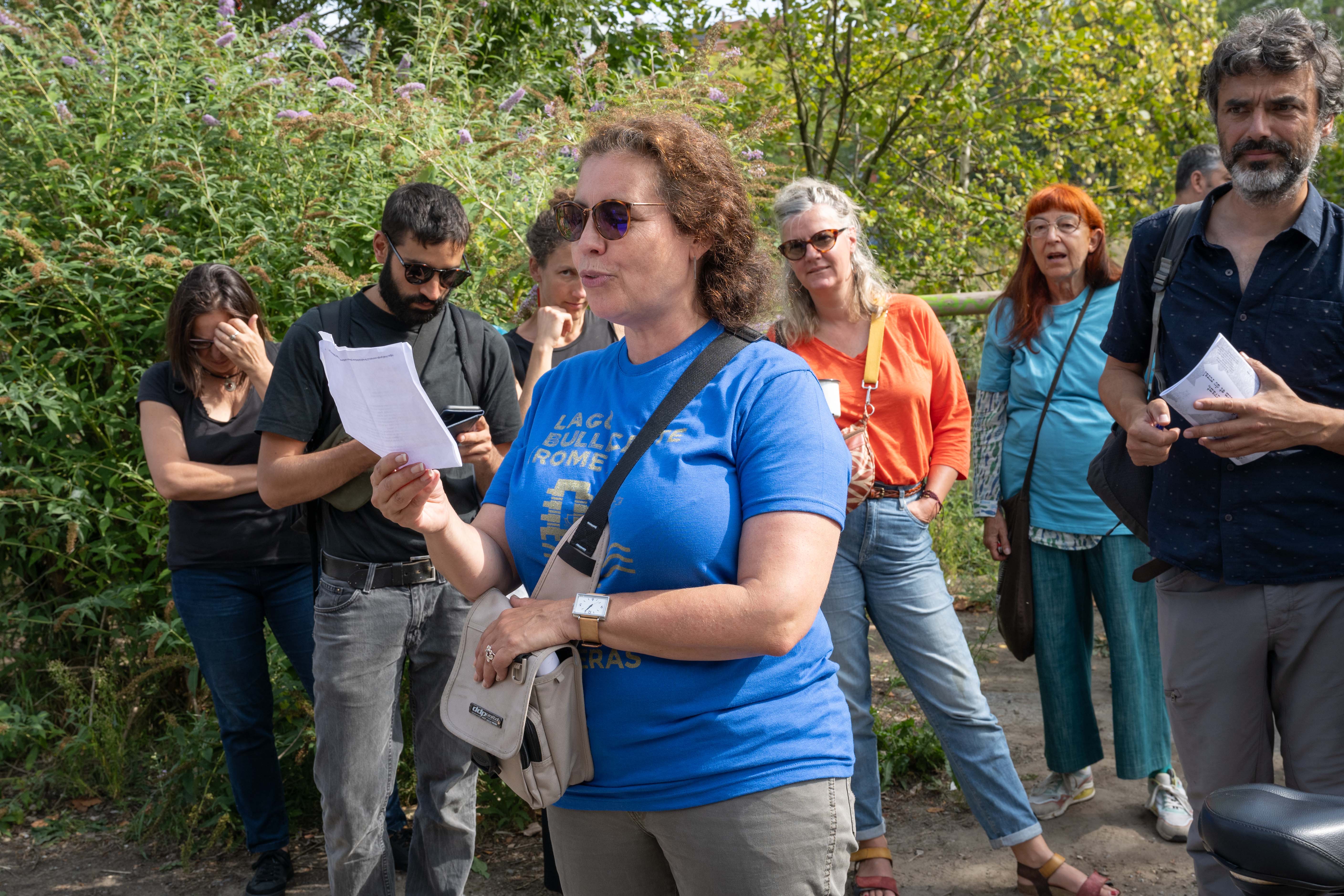 Lecture pendant le rituel d'alliance (image: Bea Borgers)